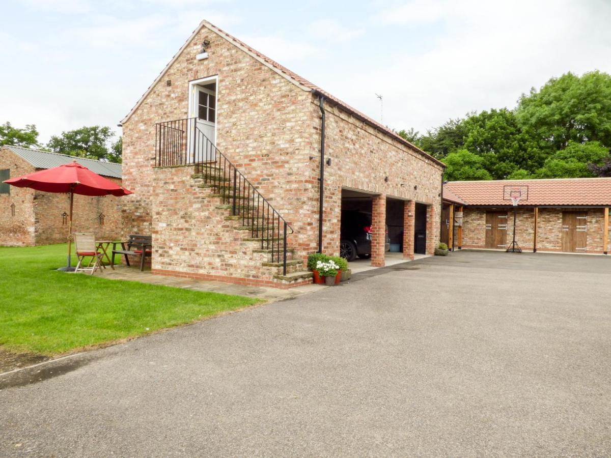 The Stables, Crayke Lodge Exterior photo